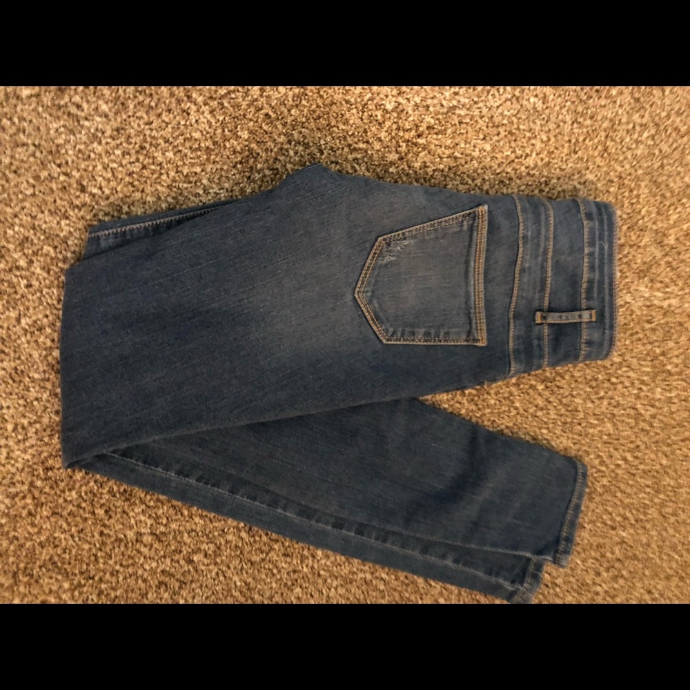 High waisted jeans